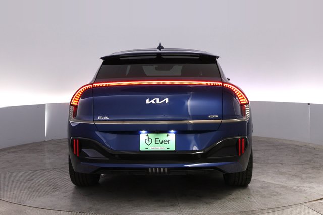 2024 Kia EV6 — photo 12 of 27