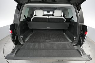 2025 Rivian R1S — photo 6 of 24