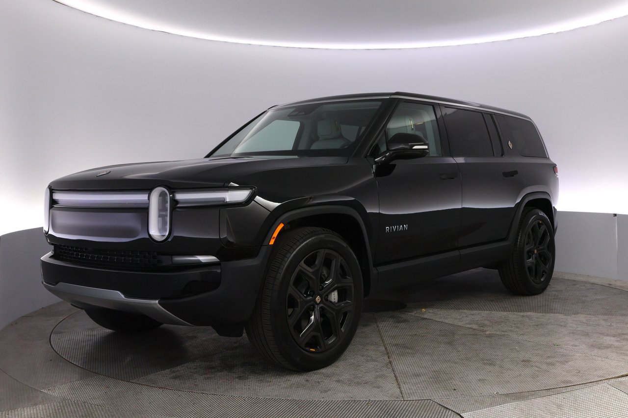 2025 Rivian R1S Driver Assistance Package