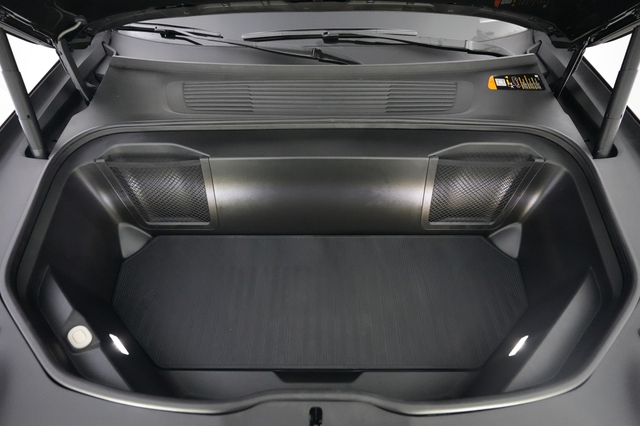 2025 Rivian R1S