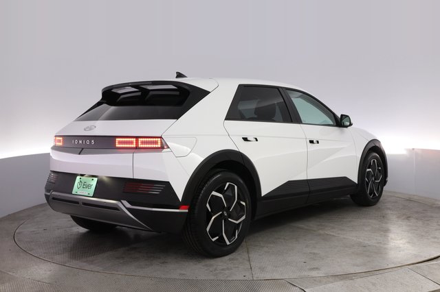 2024 Hyundai IONIQ 5 — photo 2 of 21