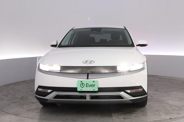 2024 Hyundai IONIQ 5 — photo 9 of 21