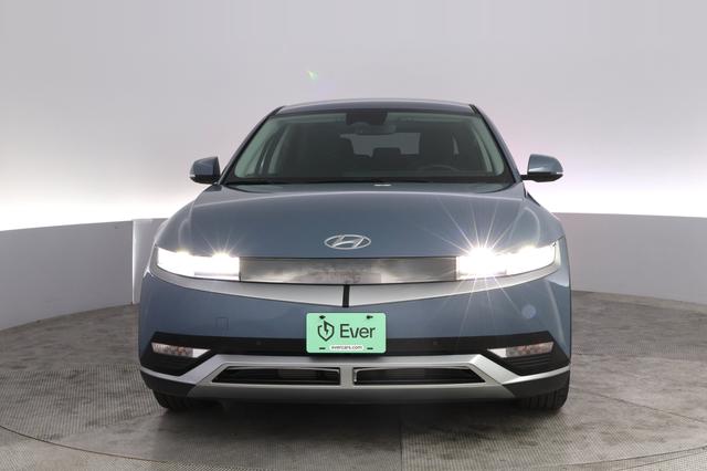 2024 Hyundai IONIQ 5 — photo 9 of 21