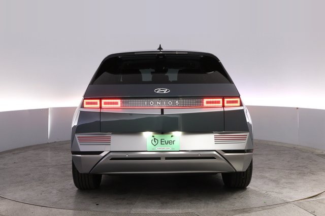 2024 Hyundai IONIQ 5 — photo 12 of 26