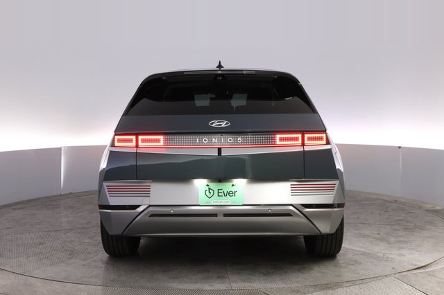 2024 Hyundai IONIQ 5 — photo 12 of 22