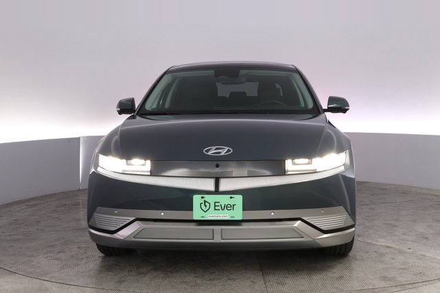 2024 Hyundai IONIQ 5 — photo 9 of 22