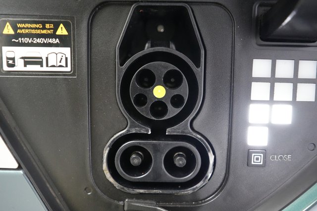 2024 Hyundai IONIQ 5 — photo 8 of 22