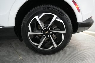 2024 Chevrolet Equinox EV — photo 7 of 23