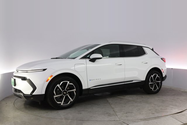 2024 Chevrolet Equinox EV — photo 14 of 23