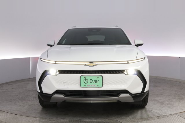 2024 Chevrolet Equinox EV — photo 9 of 23