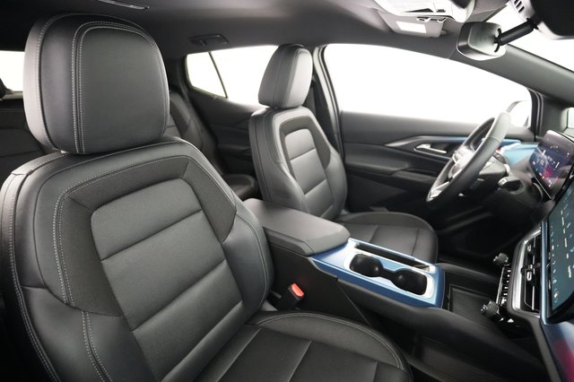 2024 Chevrolet Equinox EV — photo 18 of 23