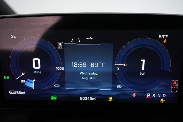 2024 Chevrolet Equinox EV — photo 5 of 23