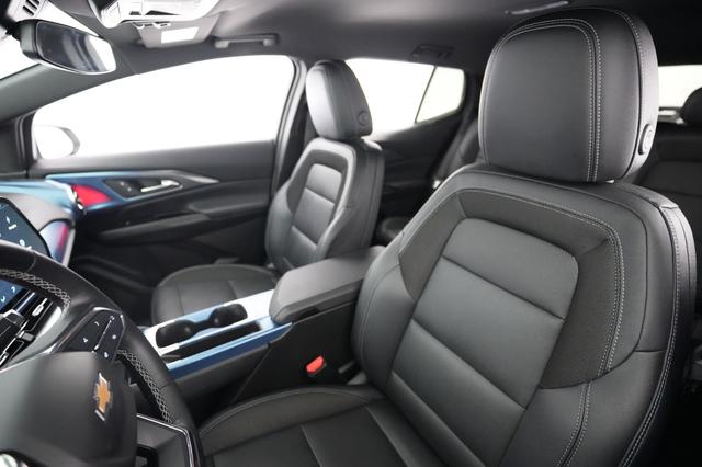2024 Chevrolet Equinox EV — photo 3 of 23