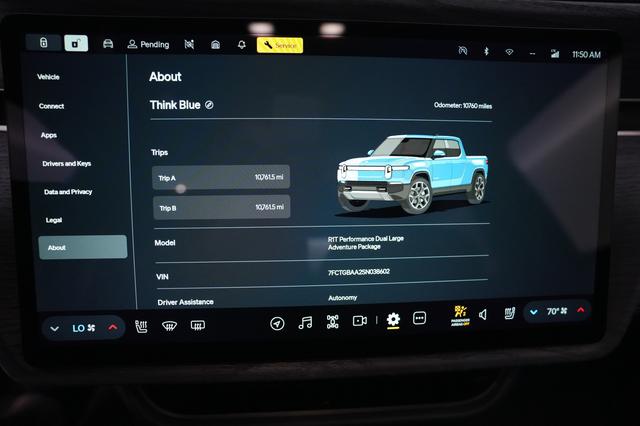 2025 Rivian R1T — photo 5 of 22