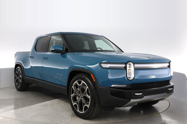 2025 Rivian R1T — photo 10 of 22