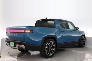 2025 Rivian R1T — photo 2 of 22