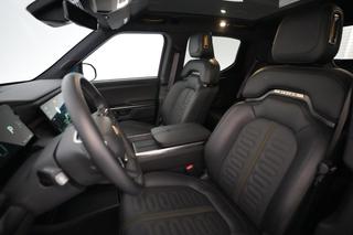2025 Rivian R1T — photo 3 of 22