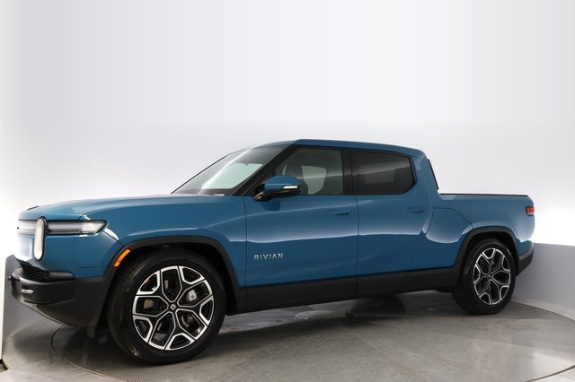 2025 Rivian R1T — photo 14 of 22