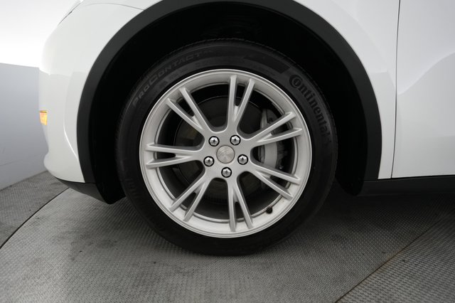 2023 Tesla Model Y — photo 15 of 21