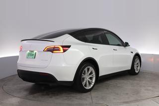 2023 Tesla Model Y — photo 2 of 21