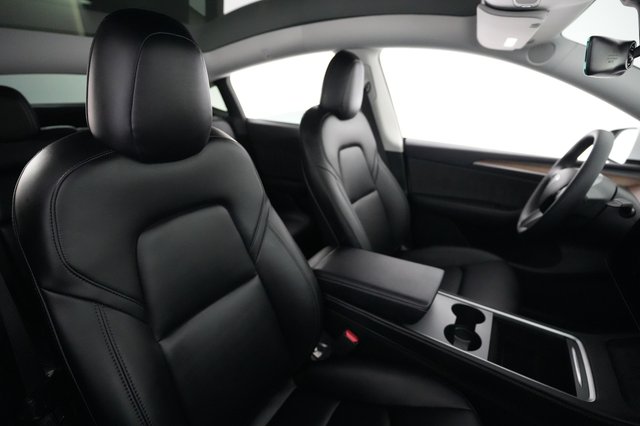 2023 Tesla Model Y — photo 18 of 21