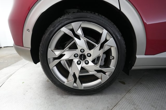2023 Genesis GV60 — photo 17 of 24