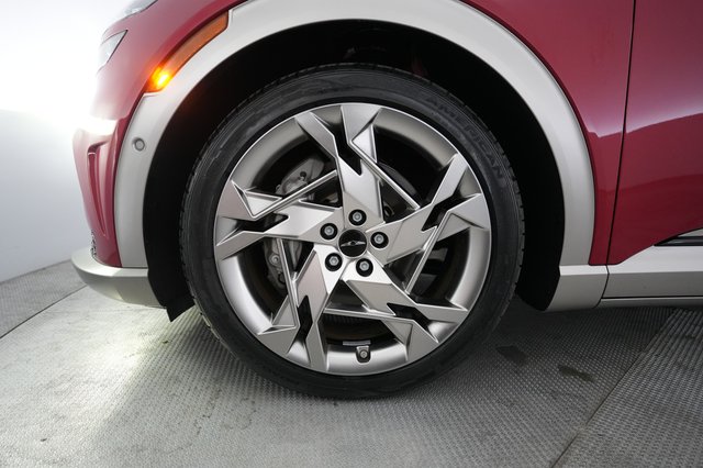 2023 Genesis GV60 — photo 15 of 24