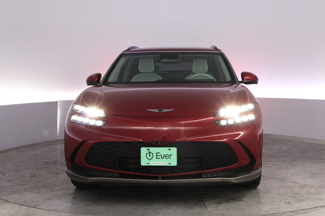 2023 Genesis GV60 — photo 9 of 24
