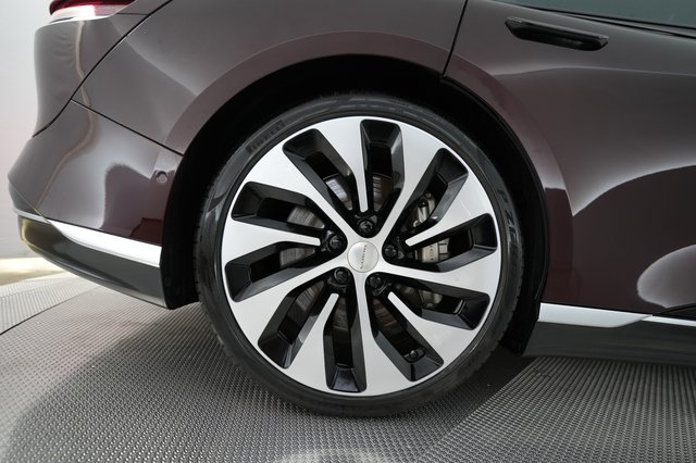 2022 Lucid Air — photo 17 of 24