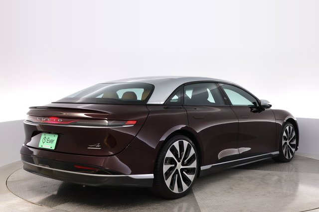 2022 Lucid Air — photo 2 of 24