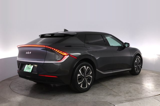 2024 Kia EV6 — photo 2 of 23