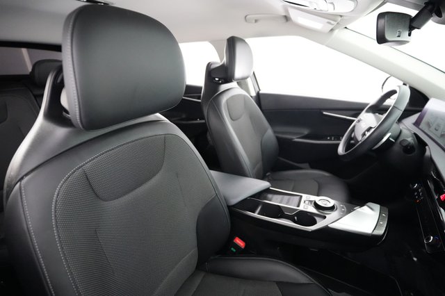 2024 Kia EV6 — photo 18 of 23
