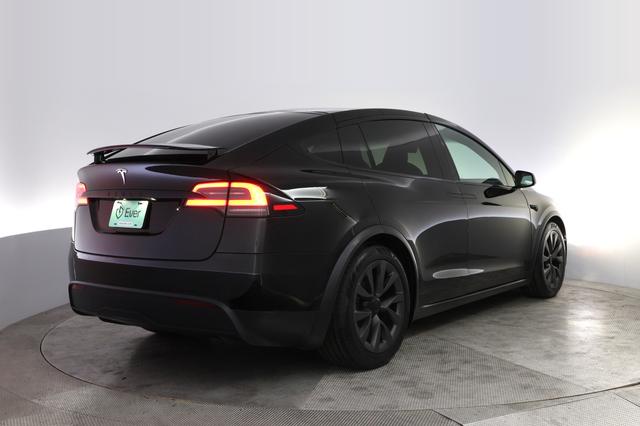 2023 Tesla Model X — photo 2 of 30
