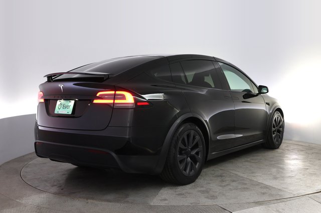 2023 Tesla Model X — photo 2 of 30