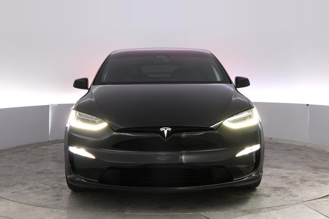 2023 Tesla Model X — photo 9 of 30
