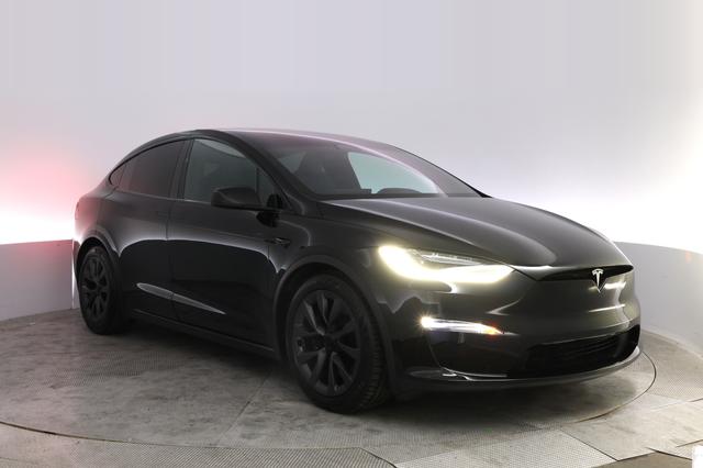 2023 Tesla Model X — photo 10 of 30