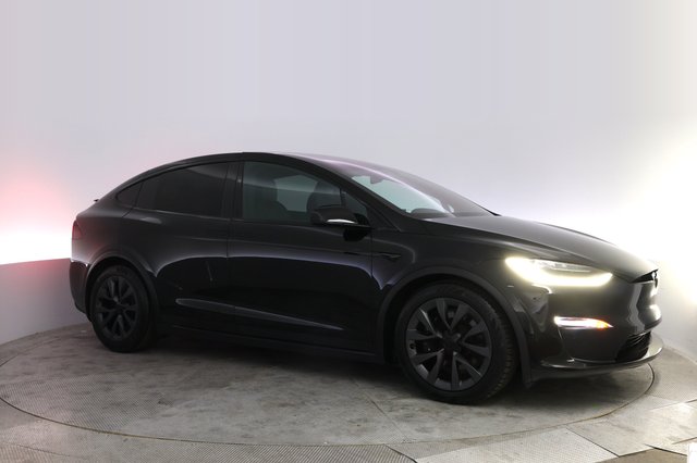2023 Tesla Model X — photo 11 of 30