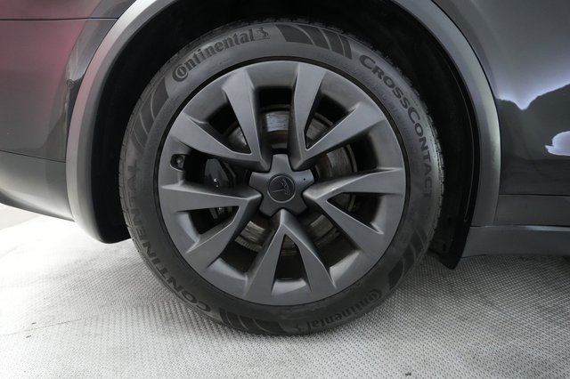 2023 Tesla Model X — photo 17 of 30