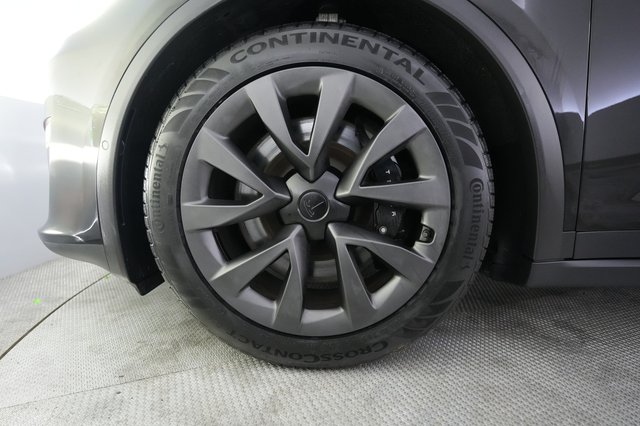 2023 Tesla Model X — photo 15 of 30