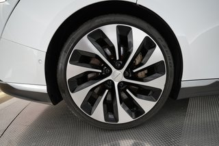 2022 Lucid Air — photo 7 of 27