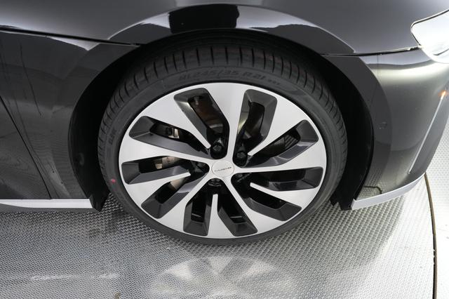 2022 Lucid Air — photo 7 of 22