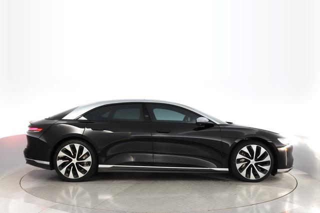 2022 Lucid Air — photo 10 of 22