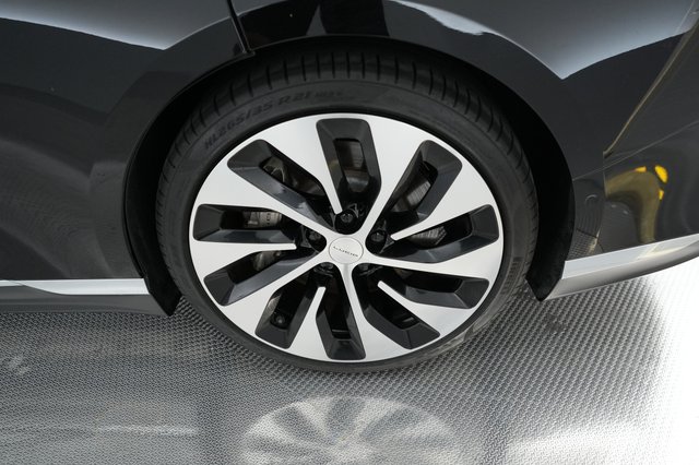 2022 Lucid Air — photo 16 of 22
