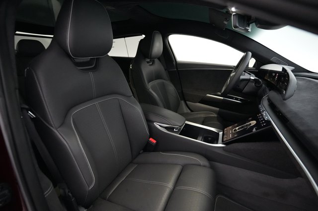 2022 Lucid Air — photo 16 of 19