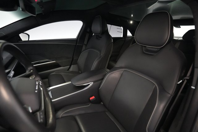 2023 Lucid Air — photo 3 of 24
