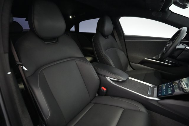 2023 Lucid Air — photo 16 of 21