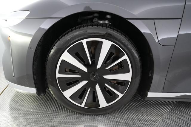 2023 Lucid Air — photo 7 of 21