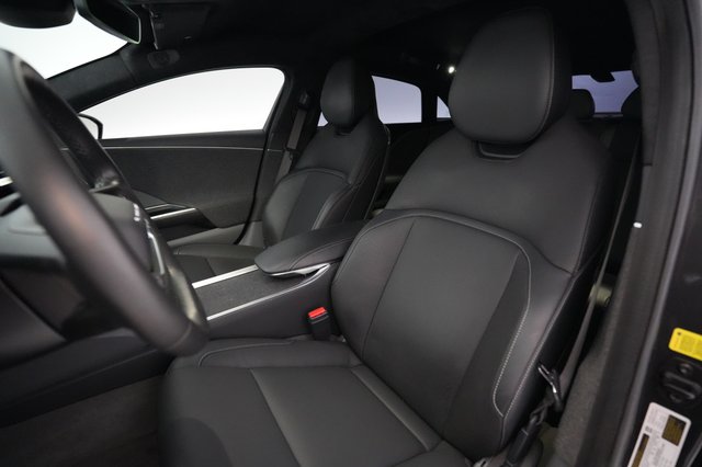 2023 Lucid Air — photo 3 of 21