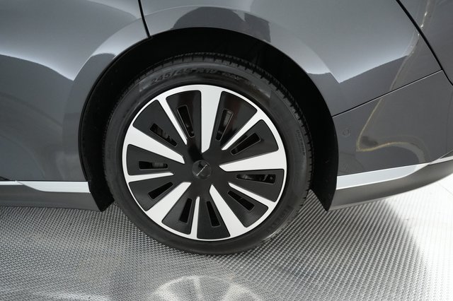2023 Lucid Air — photo 13 of 21