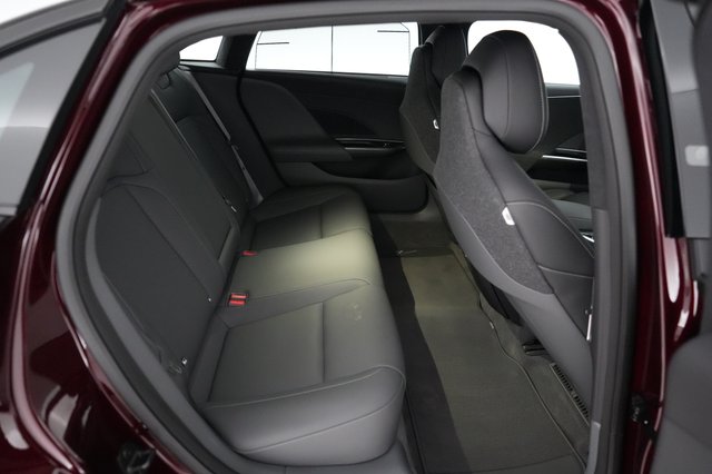 2024 Lucid Air — photo 4 of 22